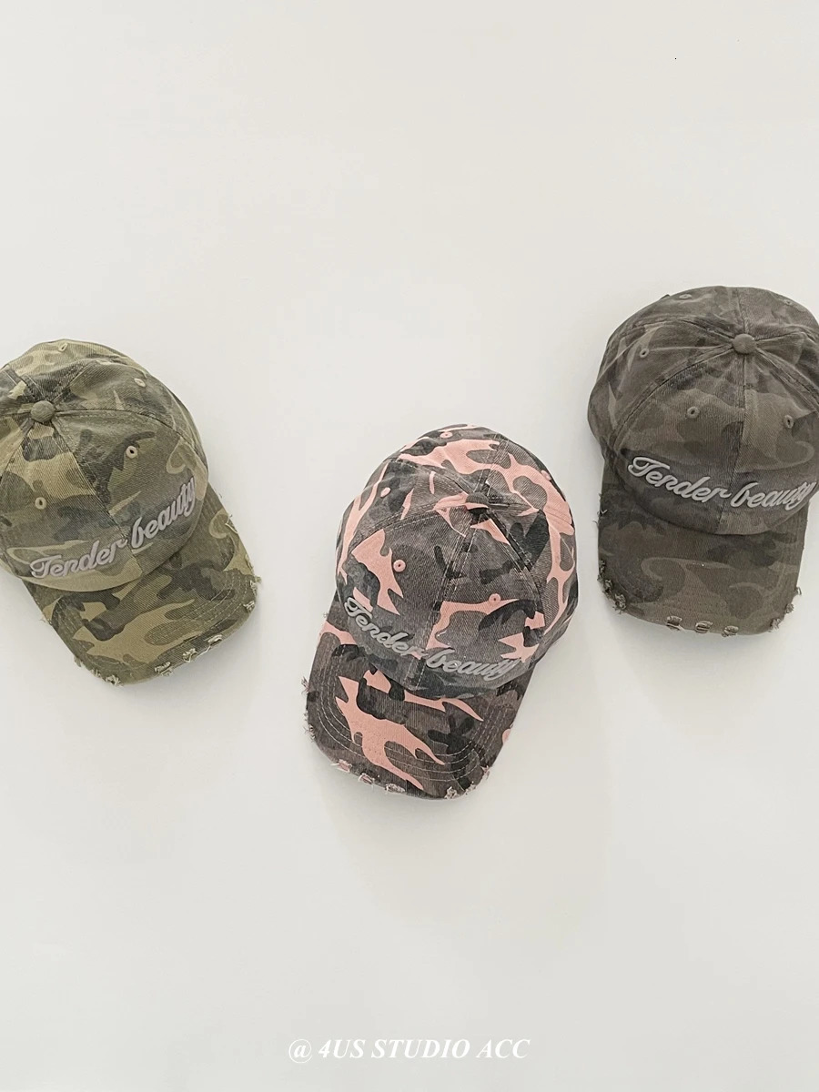 Korean style camouflage embroidered baseball cap womens street fashion soft top sun hat mens foot cap 250214