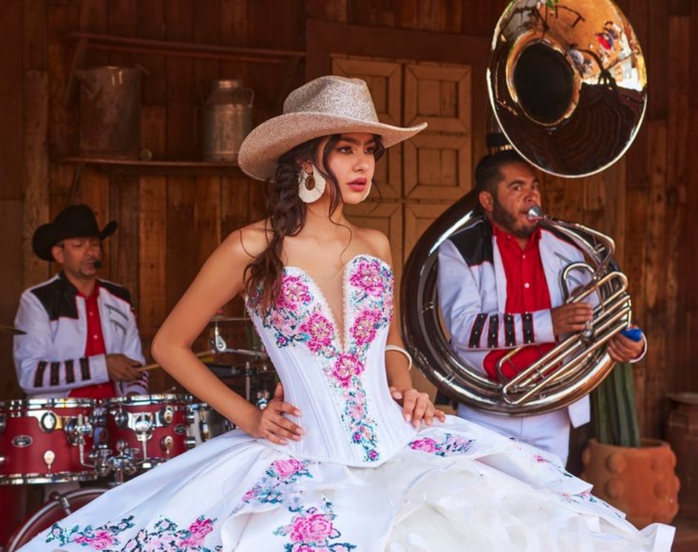 2025 Floral Embroidery Luxurious Quinceanera Dress With Detachable Skirt 2 In 1 Strapless Ball Gown Sweet 16 Dresses Tiered Charro Mexican Birthday Pa
