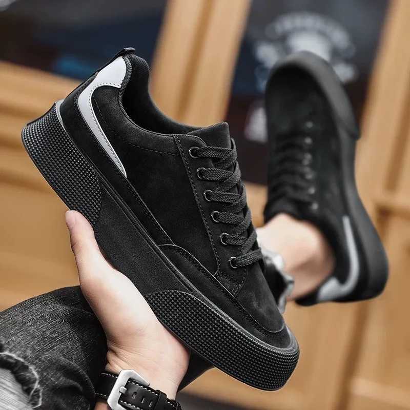Sneakers Male Casual Board Shoe Gray Chunky Mens Vulcanize Shoes Fashion Sale Social ic Original Non-leather Shoes MaleC250219