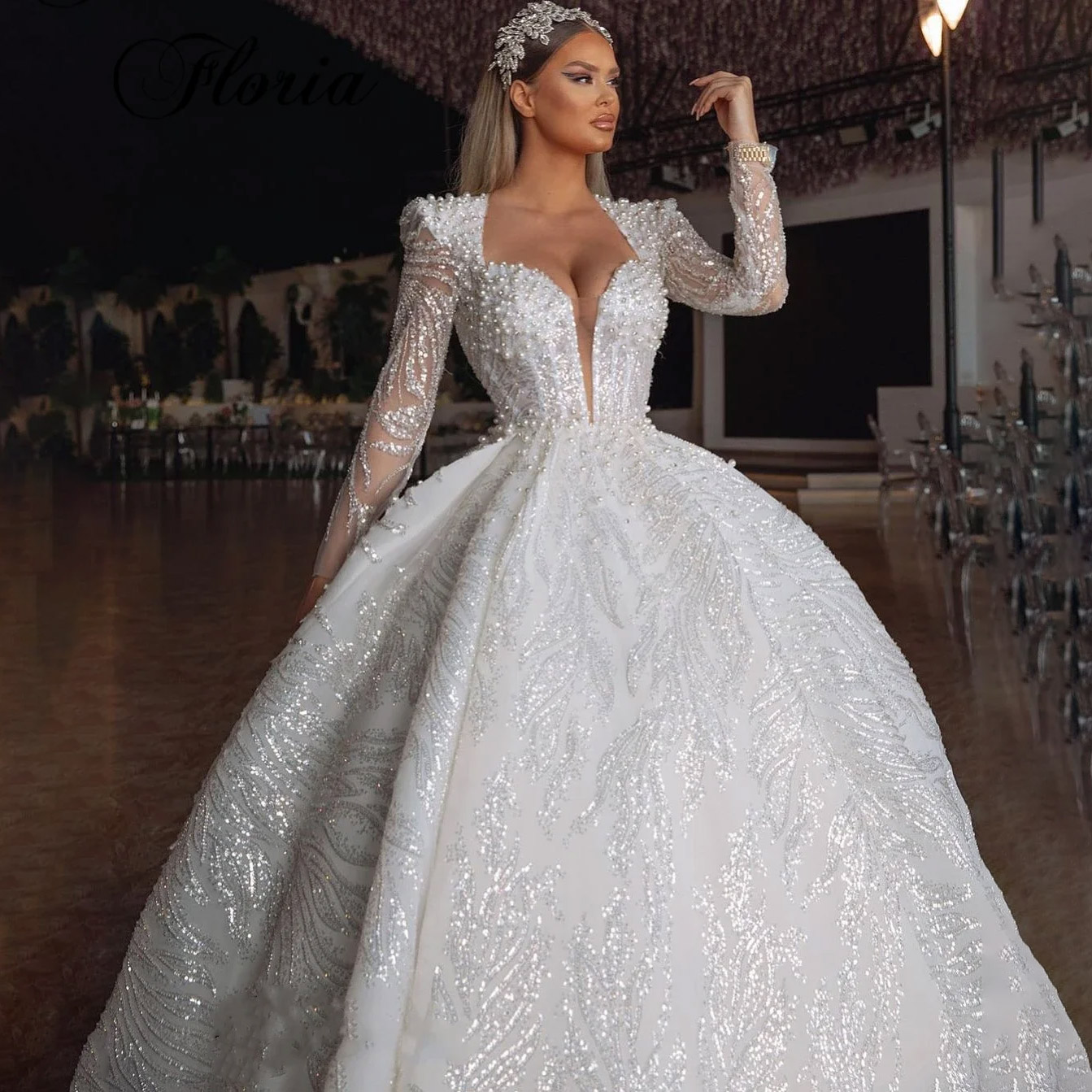 Elegant Ball Gown Wedding Dresses Sexy Deep V-Neck Bridal Gowns Long Sleeve Shine Sequins Lace Royal Tail Plus Size Customized