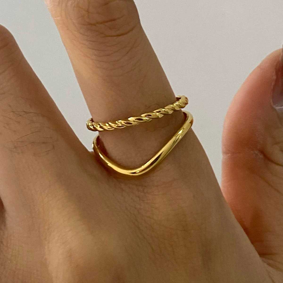 Uworld 2pcs Ring Set Horse Eye Rhinestone Double layer Hollow out Fried Dough Twists Pattern Overlay Ring Lady Jewelry Party Gif X250220