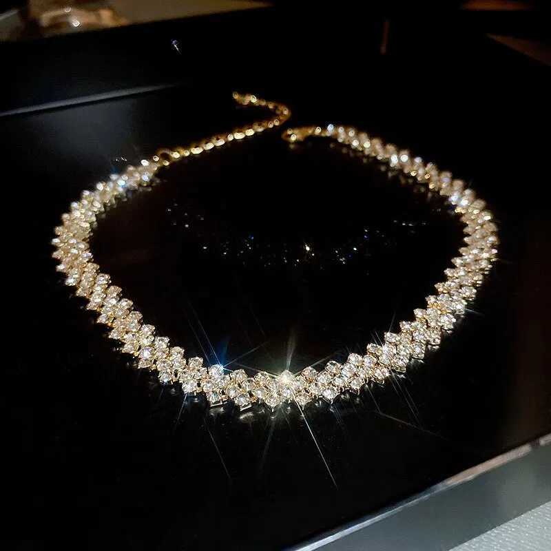 Luxury Shiny Full Rhinestone Choker Necklace for Women Personalized Geometric Crystal Necklaces Wedding Jewelry Party GiftsXJ250219