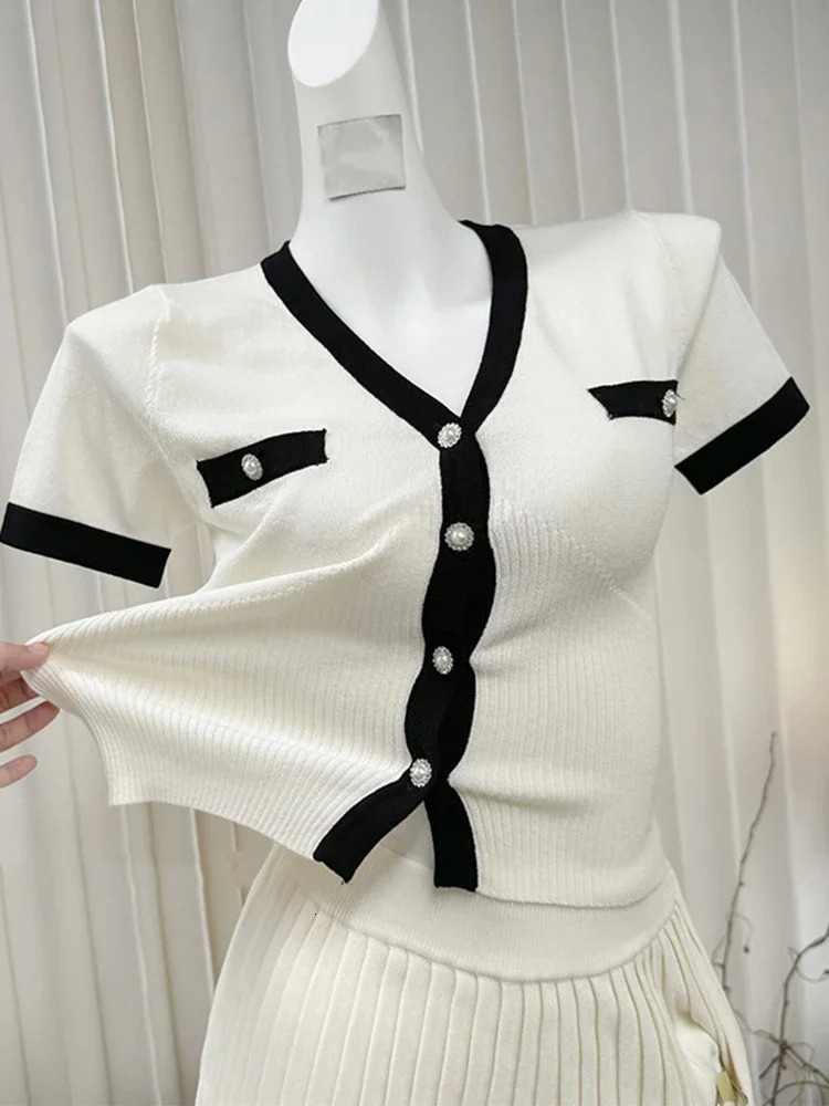 Summer Women French Retro Vacation Old Money Knit Suit Outfits 2 Piece Set Contrast Color Short Sleeve Top Mini Pleated Skirt 250220