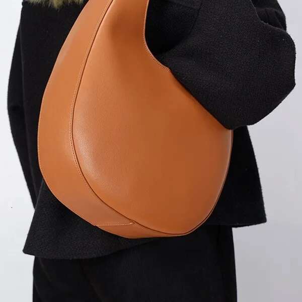 New Women's Genuine Leather Retro Crescent Design High End Versatile Fashion Shoulder Crossbody Bag
