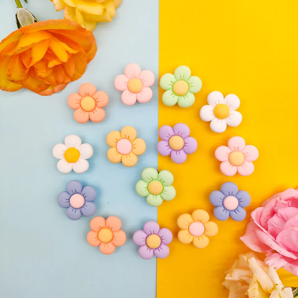 114Pcs Petal Colorful Flower Shoe Charms Designer DIY Shoes Decaration For Garden Clogs Accessories Kids Women Girls Gifts 250219