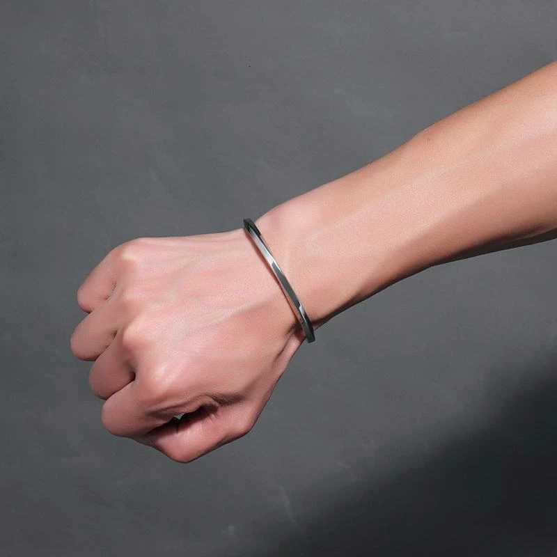 Vnox Vintage Stainl Steel Bangle for Men Women Mobius Twisted Cuff Bracelet Unisex Casual Pulseira Gents JewelryXJ250219