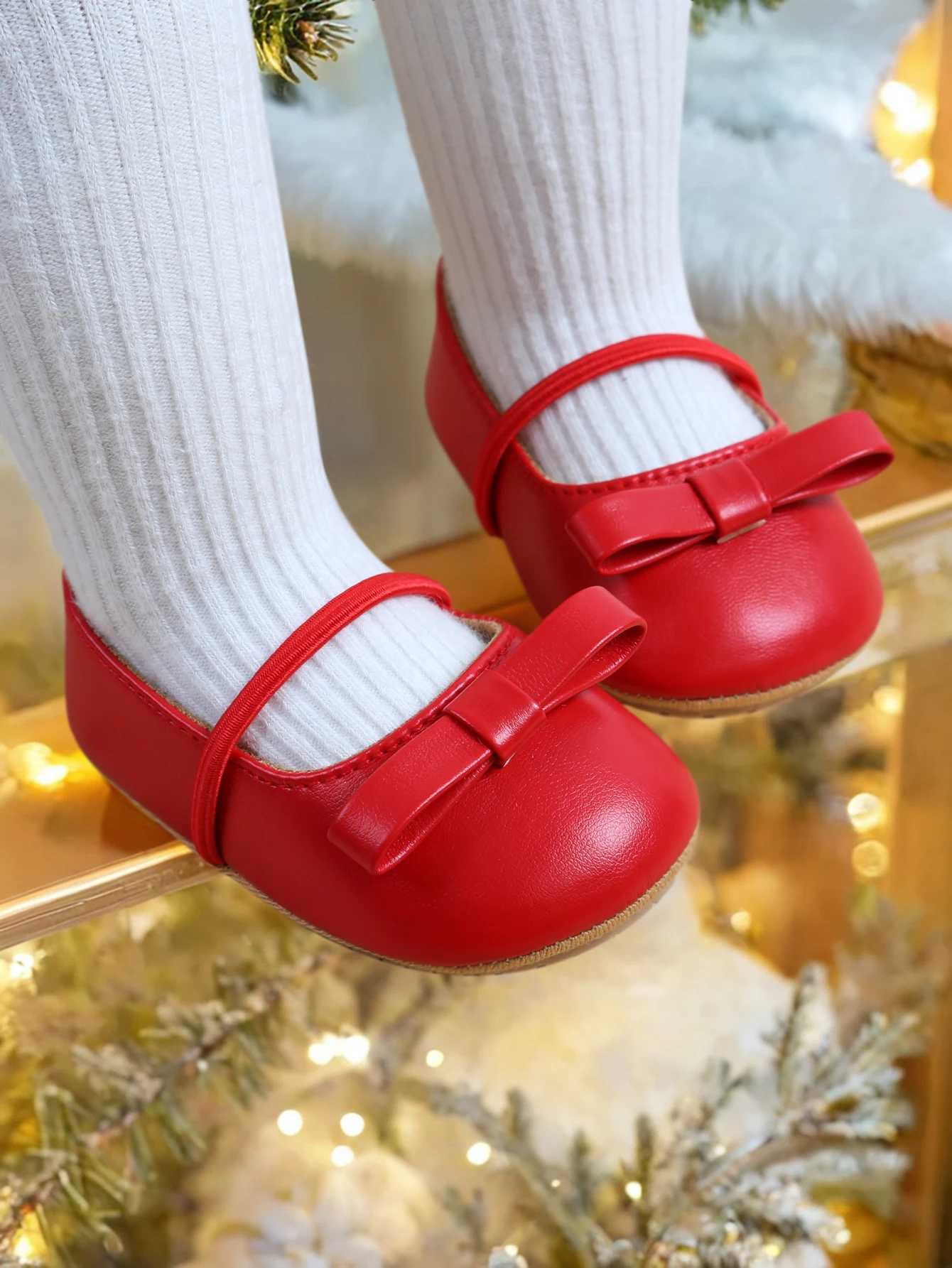 Christmas Baby Girl Mary Jane Apartment with Bow Flower Princess Wedding Shoes Soft Newborns Baby Bed First Step Pedestrian Front X250220
