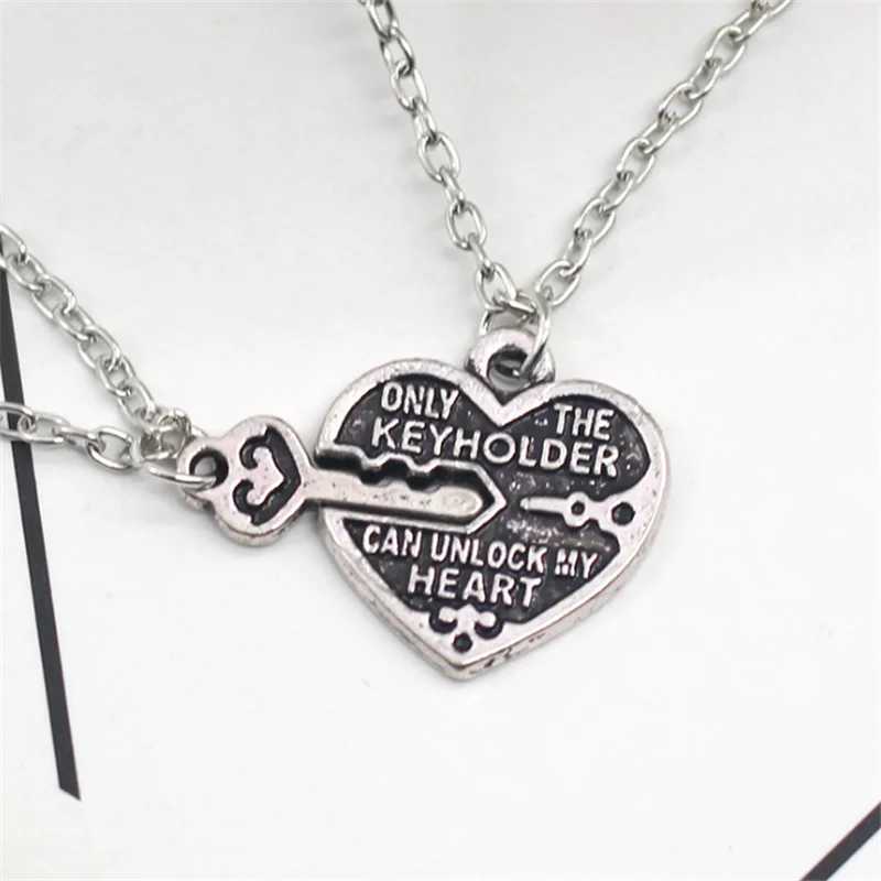 ZRM Fashion Heart Necklace With Letters ONLY THE KEYHOLDER CAN UNLOCK MY HEART Necklace Pendant For Girlfriend Boyfriend GiftXJ250219