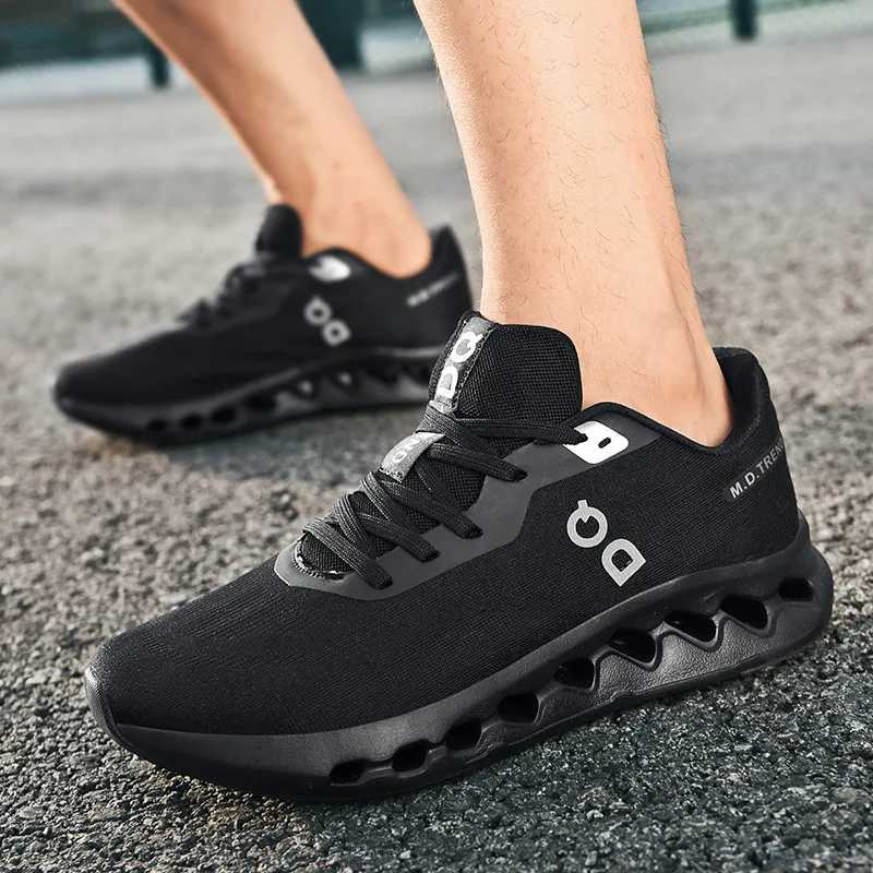 2025 Summer sports shoes mens fitness jogging shoes fashionable and shock-absorbing running shoesC250410