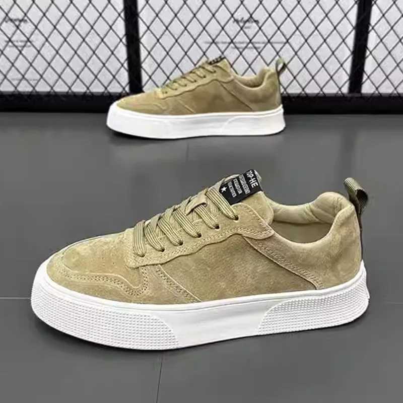 Lightweight Casual Sports Mens Shoes 2023 New Autumn Winter Suede Trend Versatile Soft Sole Comfortable Board Shoes for Men Z250225