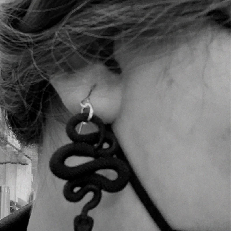 Black Snake Dangle Earrings Alloy Jewelry Goth Punk Style Personality Female Gift Club Party Accessories 250220