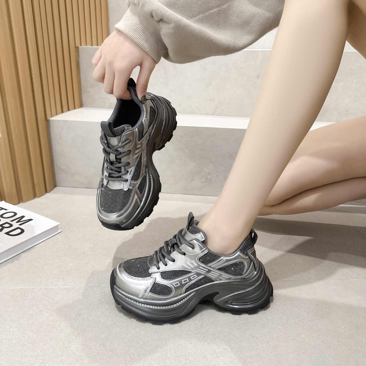 Fashion 7cm Luxury diamonds Platform Sneakers for Women Casual Non Slip Thick Sole Sports Shoes Woman Comfortable Casual Designer Sports Shoes Zapatos