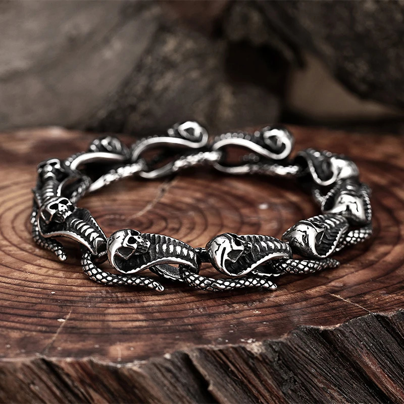 Fashionable Mens Snake Bracelet with Alternative Personality and Super Cool Skull Head Bangle Male Stainless steel hand jewelry 250220