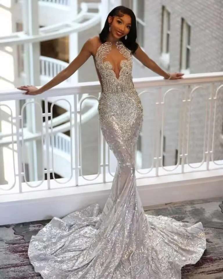 Sparkly Sier Prom Dresses For Black Girl 2025 Crystal Sequin Mermaid Evening Gowns Robe De Bal Party Dress Customized