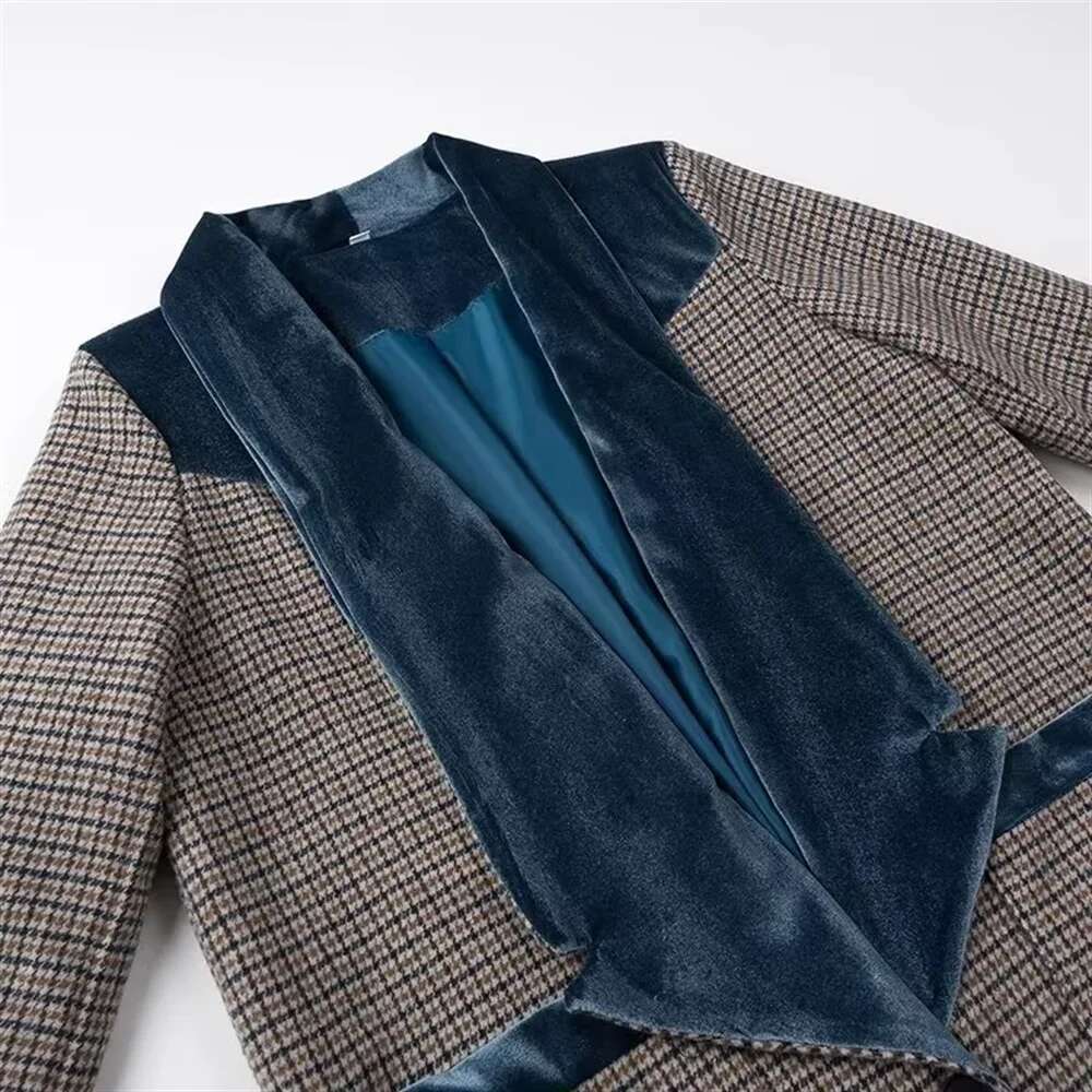 Kar&Otza Autumn New Women's Clothing Style Fashionable, Niche, Versatile, Casual, Comfortable Plaid Woolen Coat Jacket