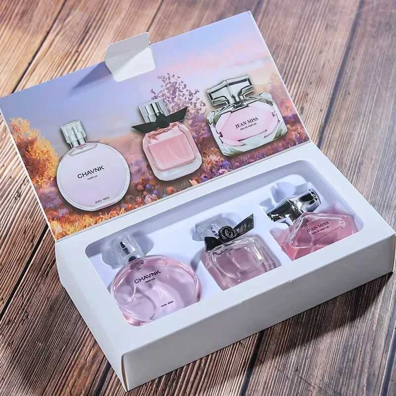 90ML(30mlx3PCS) Eau De Parfum Gift Box Feminino Spray Fresh Light Scent Floral Fruity Cyprus Notes LongLasting Women Perfume SetXJ250512