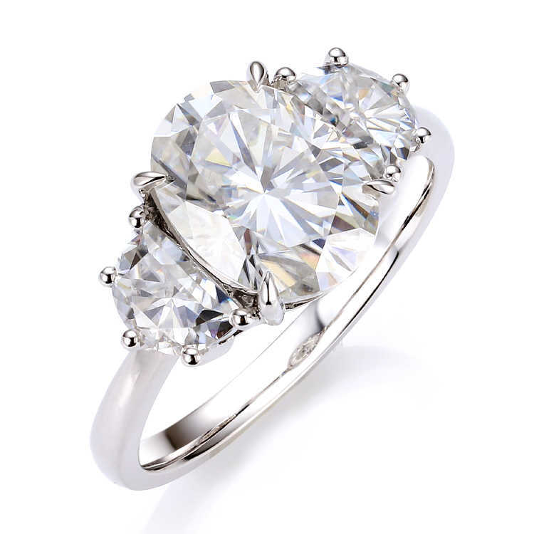 American Style Classic Wedding Diamond Ring White Moissanite 3.0 CT Oval Centre 3 Stone Trilogy Solid 18K Gold Ring for Women