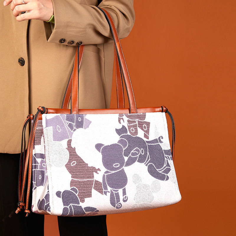 Tote 2025 New Fashionable Women's Simple Small Fresh Contrasting PU Armpit Shoulder Commuting Large Bag