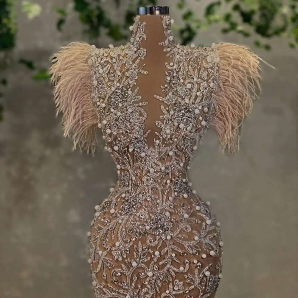 Champagne Feathers Dubai Evening Dress Deep Neckline Ball Party Dresses V-Neckline Fringed Mermaid Slit Formal Event Custom Bride prom