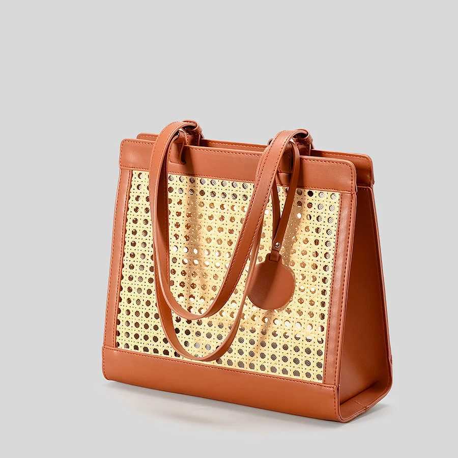 Fashion Hollow Women Shoulder Bags Imation Wicker Woven Handbags Large Capacity Summer Beach Bag Simple Bali Travel Purses 2024 Z250219
