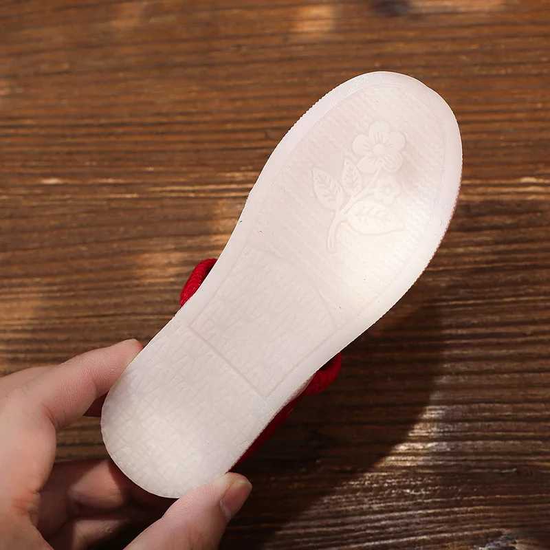 Girls Embroidery Pearl Beaded Shoes Traditional Kids Cloth Shoes Princes Tang Hanfu Ballet Flats For Girls X250220