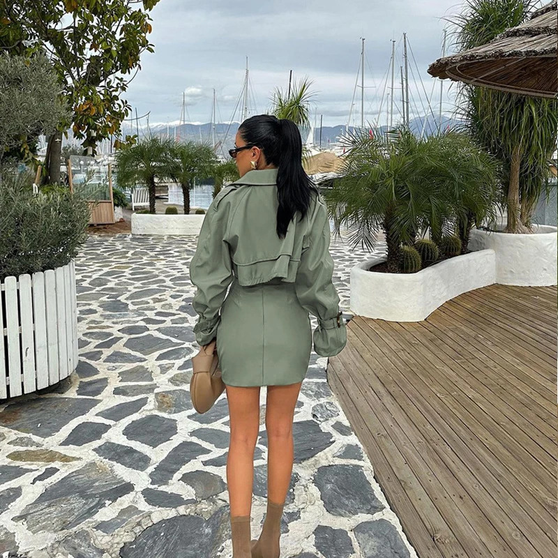 Loose green 2-piece womens set autumn elegant long sleeved button top high waisted mini ski suit 250220