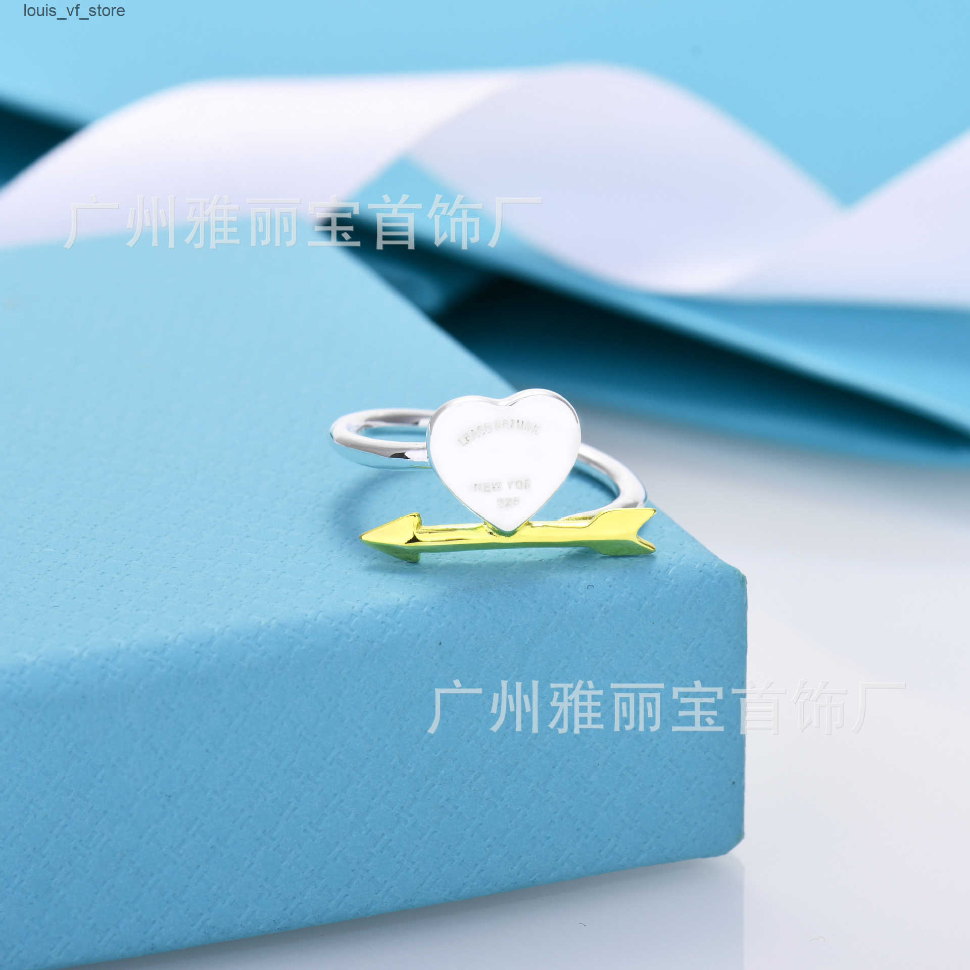 Cluster Rings High end new heart-shaped arrow ring womens white copper plated color separation 18K real gold personalized versatile high-end ring H250