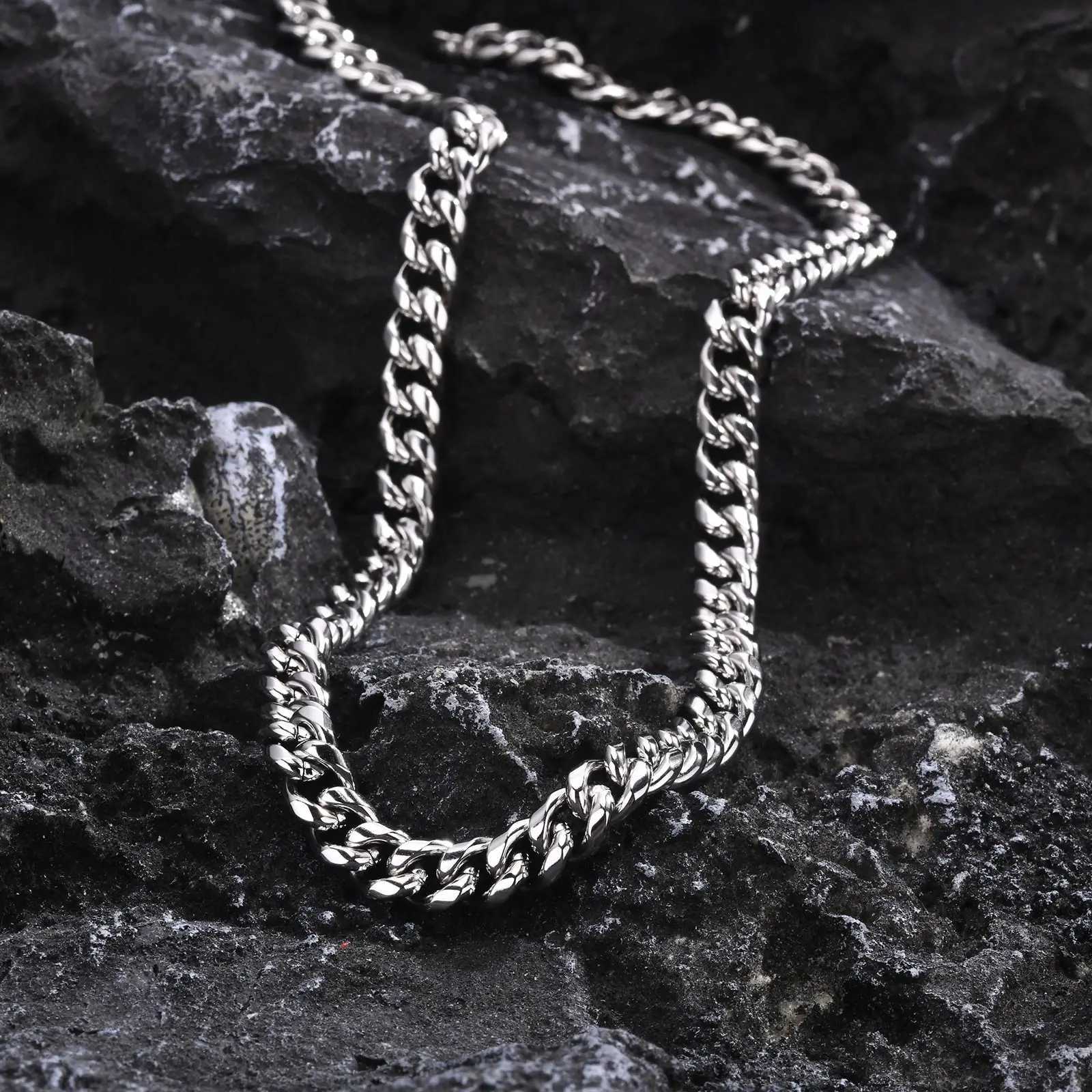 Vnox Never Fade 5mm/6mm/8mm Steel Cuban Chain Necklace for Women MenWaterproof Silver Color Unisex Miami Cu Link Chain ChokerXJ250219