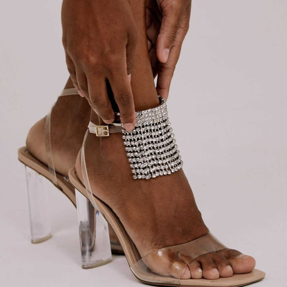Charm Bracelets New product Full diamond tassel bracelet summer sexy beach ankle bracelet womens accessory Brelet H25220