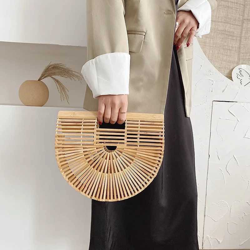 Elegant Female Weave Tote bag 2024 Fashion Womens Designer Handbag Large Saddle bag Straw Beach Travel bag Z250219
