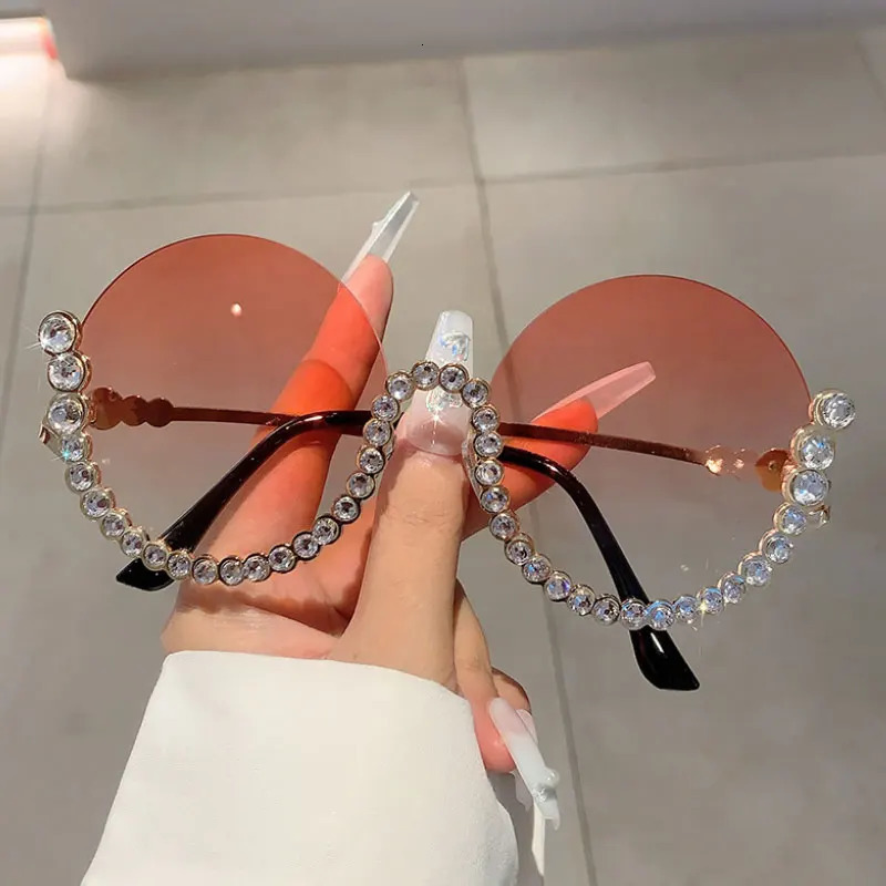 Diamond Sunglasses Women Vintage Round Sun Glasses for Female Fashion Ladies Gradient Lens Rimless Eyewear 250218
