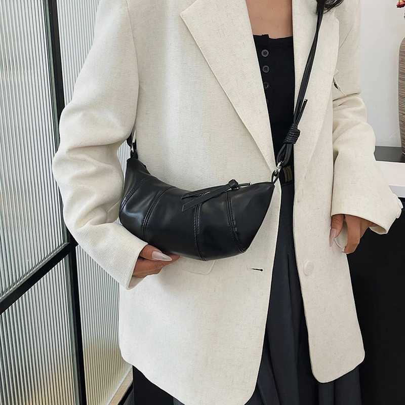 French Croissant Bag Chic Fashion Silver Crossbody Bag Retro PU Mini Boulogne Handbag Casual Cute Shoulder Bag Y250218