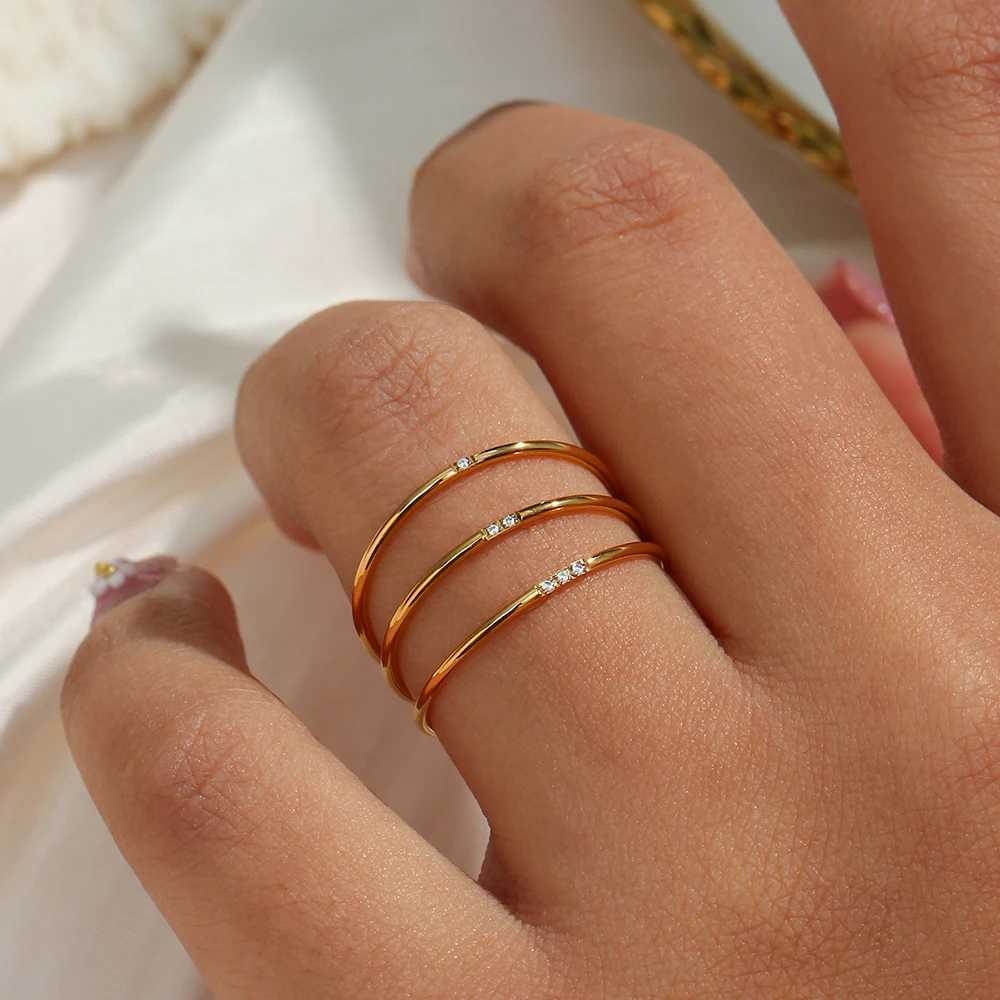 E. B.2024 New Minimum Value 316L Stainless Steel 18k Gold Plated One Two Three AAA Zircon Gold Plated Ring X250220