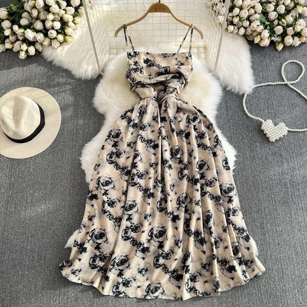 2024 New Romantic ral Long Vintage Rose Print High Waist Spaghetti Strap Summer Dress Lady Beach Sundress