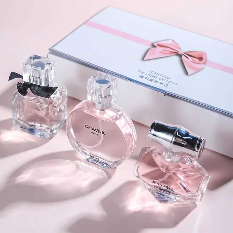 90ML(30mlx3PCS) Eau De Parfum Gift Box Feminino Spray Fresh Light Scent Floral Fruity Cyprus Notes LongLasting Women Perfume SetXJ250512