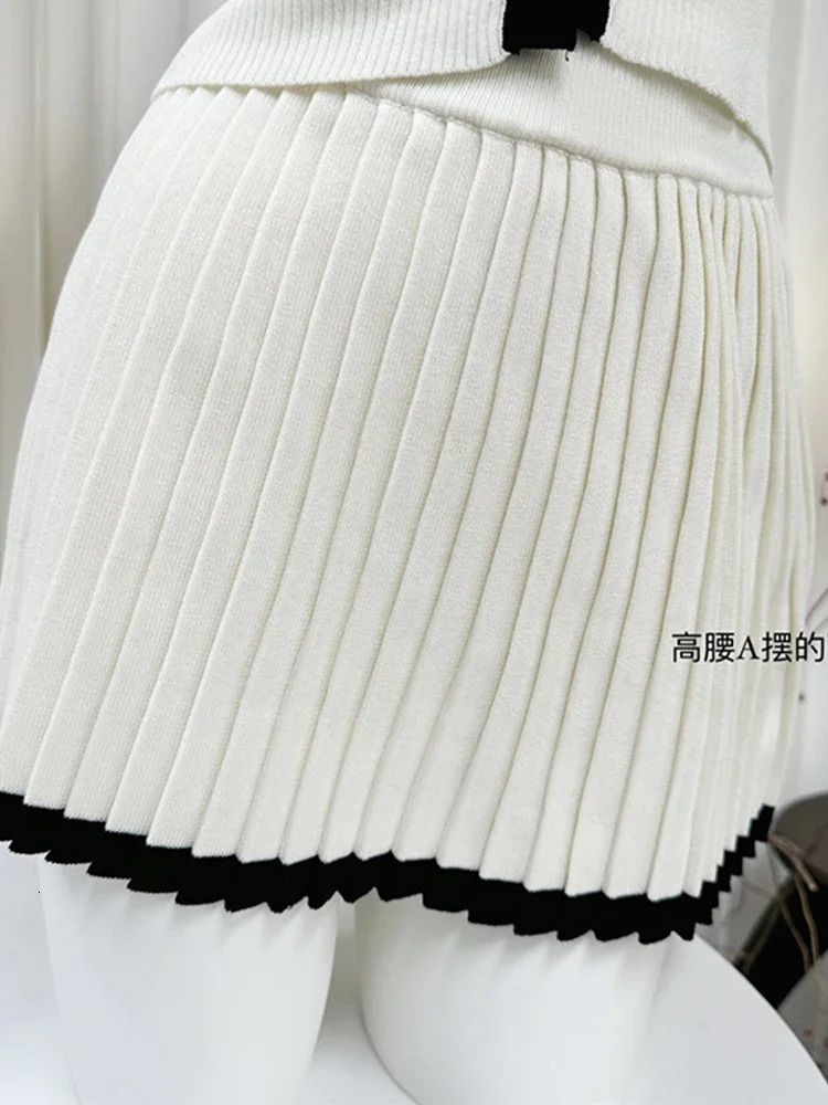 Summer Women French Retro Vacation Old Money Knit Suit Outfits 2 Piece Set Contrast Color Short Sleeve Top Mini Pleated Skirt 250220