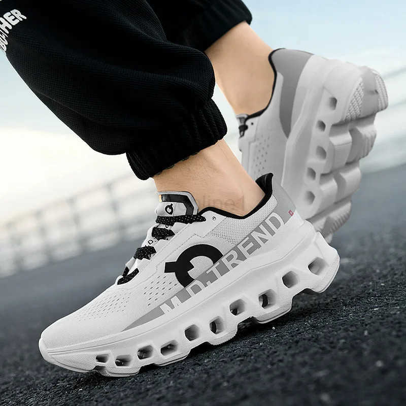 Mens and wens dad shoes running and sports shoes mesh surface breathable fashionable and versatile in Z250513
