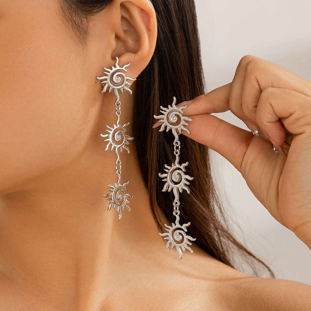 Threaded Totem Ins Style Single layer Simple Ethnic Metal Sun Necklace Item Jewelry
