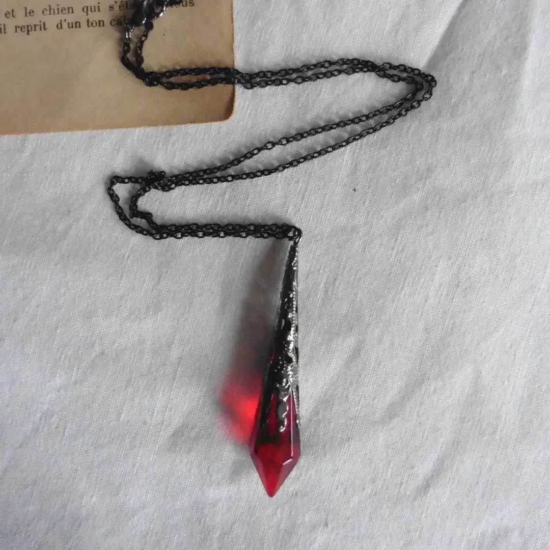 Gothic Vampire Blood Red Crystal Necklace Women Man Pagan Witch Jewelry Demon Vampire Black Chain rs Crystal Pendant ChokerXJ250219