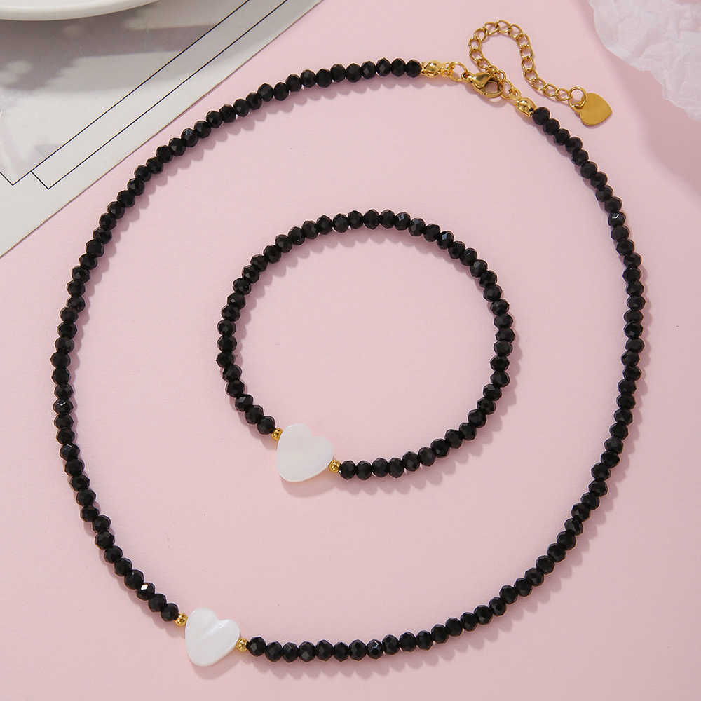 Pendant Necklaces Live hot selling stainless steel Bohemian black glass bead necklace with shell heart pendant necklace for women H25219