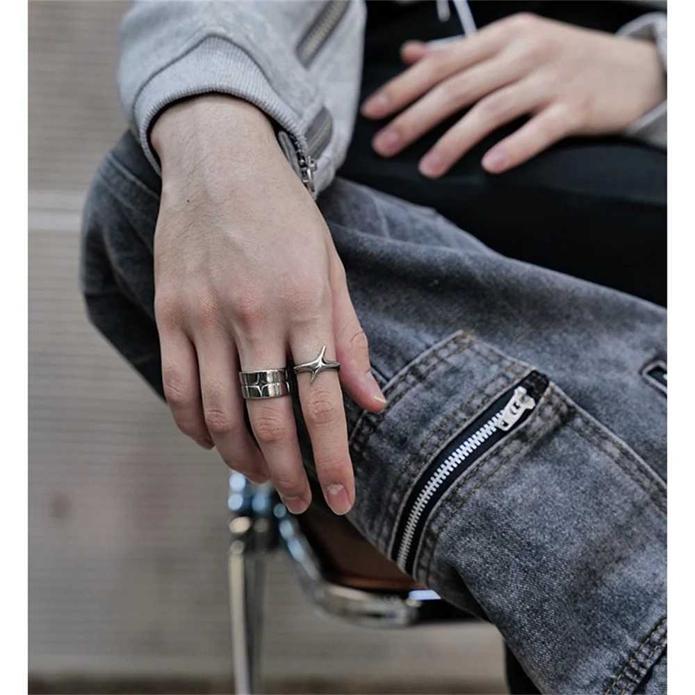 Fashionable retro silver star shaped ring suitable for romantic punk gothic couple rings holiday party jewelry accessories X250220
