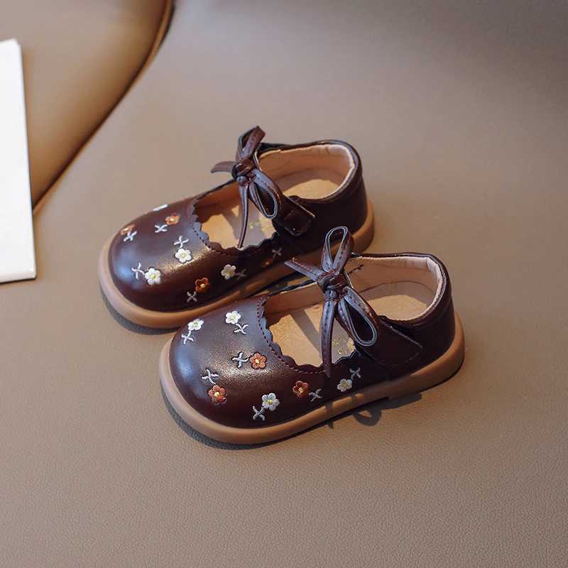 Little girl autumn leather shoes embroidered classic childrens flat shoes beige brown light 21-30 childrens Mary Jens X250220