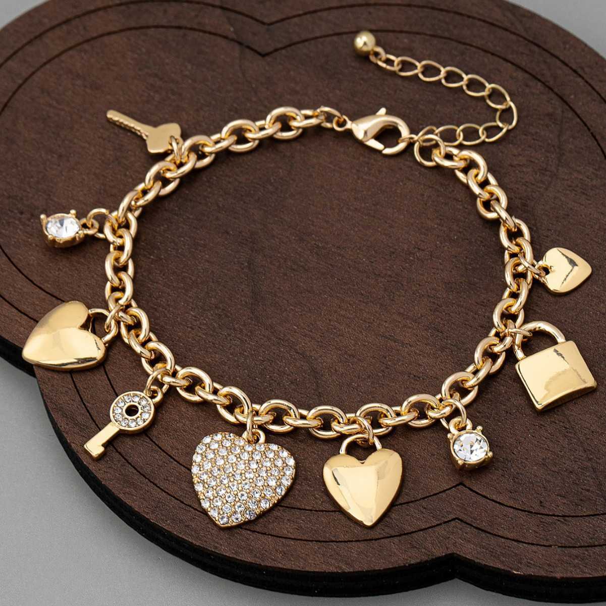 Charm Bracelets Design Love Lock Jewelry Personalized Full Diamond Peach Heart Bracelet Womens Qingdao Jewelry H25220
