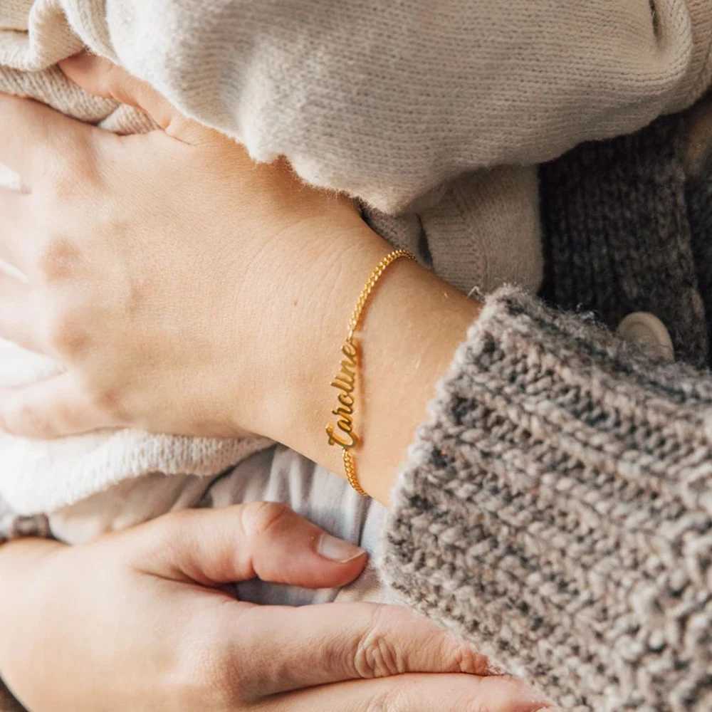 Customized Name Bracelet for Woman Stainl Steel Cuban Chain Fashion Alphabet Personalized Bracelet Wholesale DropshippingXJ250219