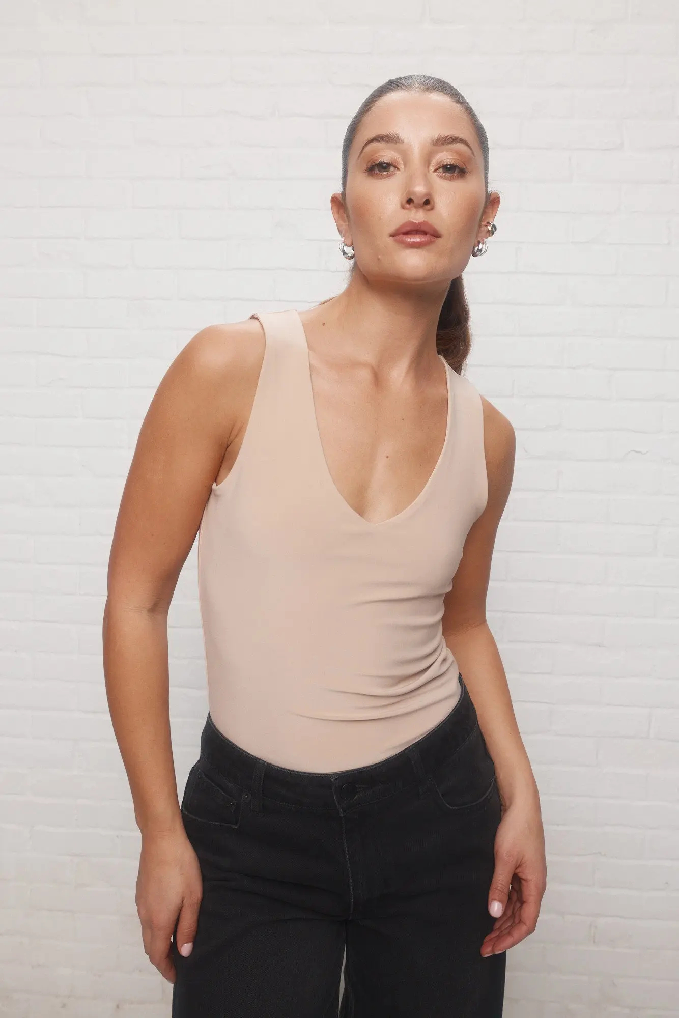 Factory Manufacture Casual Stretchy V-neck Beige Tank Top