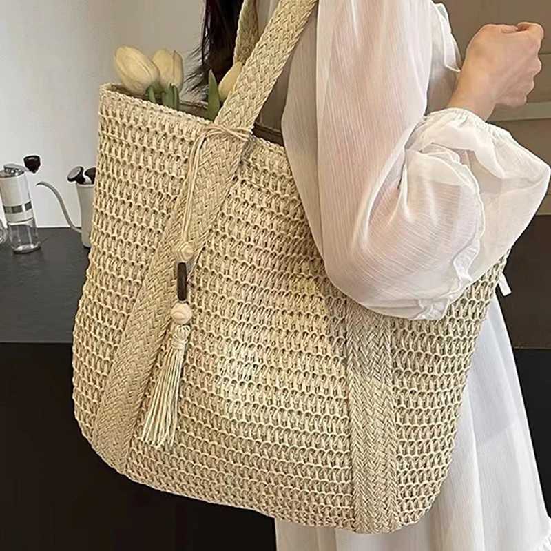 Vintage New Fashion Large Capacity Solid Grass Edited Womens Woven Shoulder Bag Elegant Casual Bag Z250219