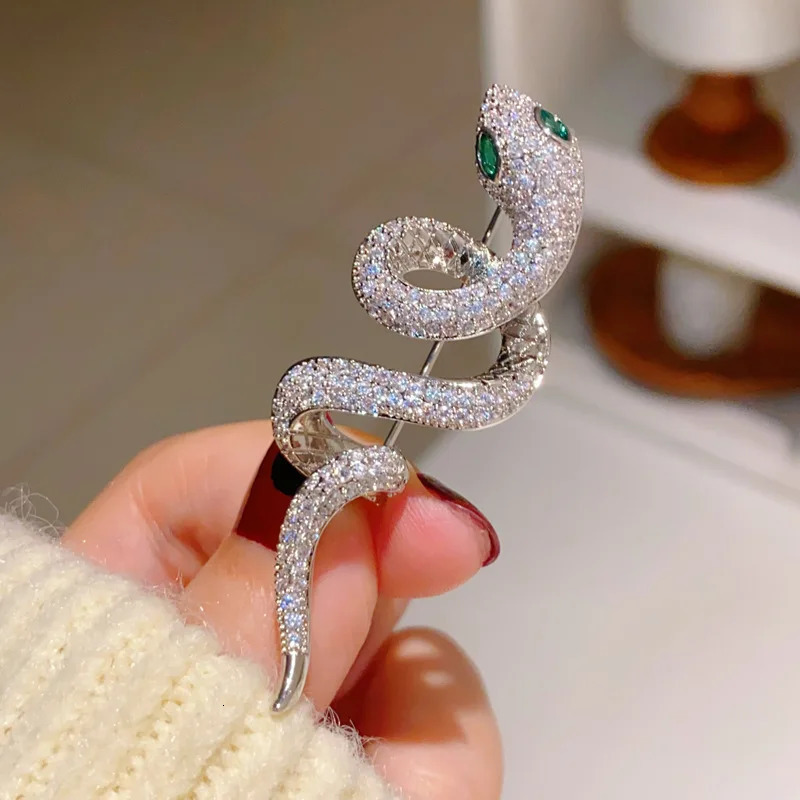 SENYU Year Snake Big Brooches High Quality Cubic Zirconia Pins Women Jewelry Fashion Party Corsage Gifts 250220
