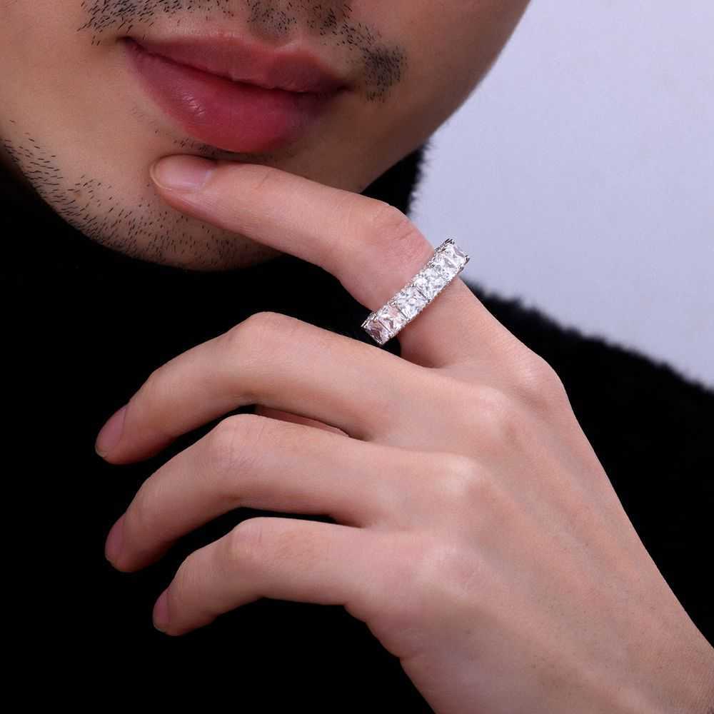 Hot 925 Sterling Silver Eternity Crown Molding Princess Cut Moissanite Gemstone Band Ring for Engagement