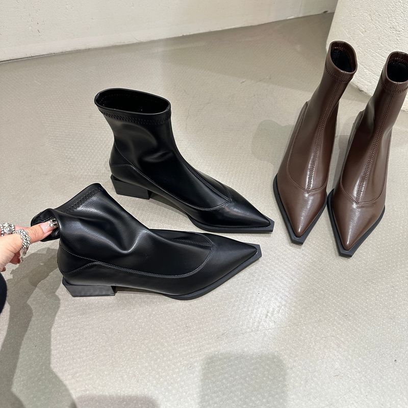 S Pointed Short For Women, New 2024 Autumn Winter Women's Fashion, Thick And Slim Boots, Niche Design, Martin Boots