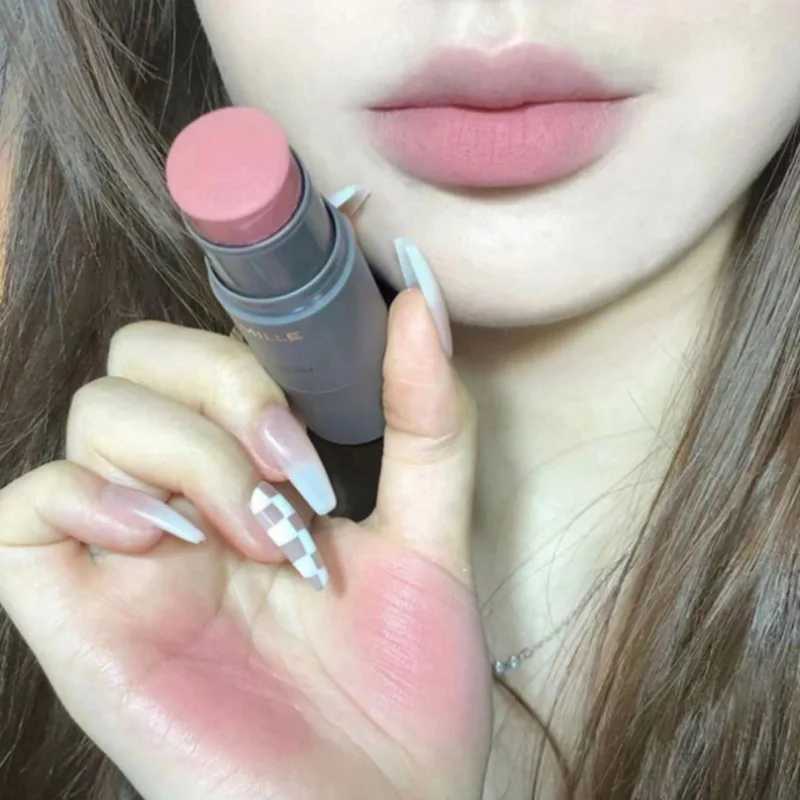 Makeup function B is great simple red cream waterproof high color development bright skin tone hot sellingW250220